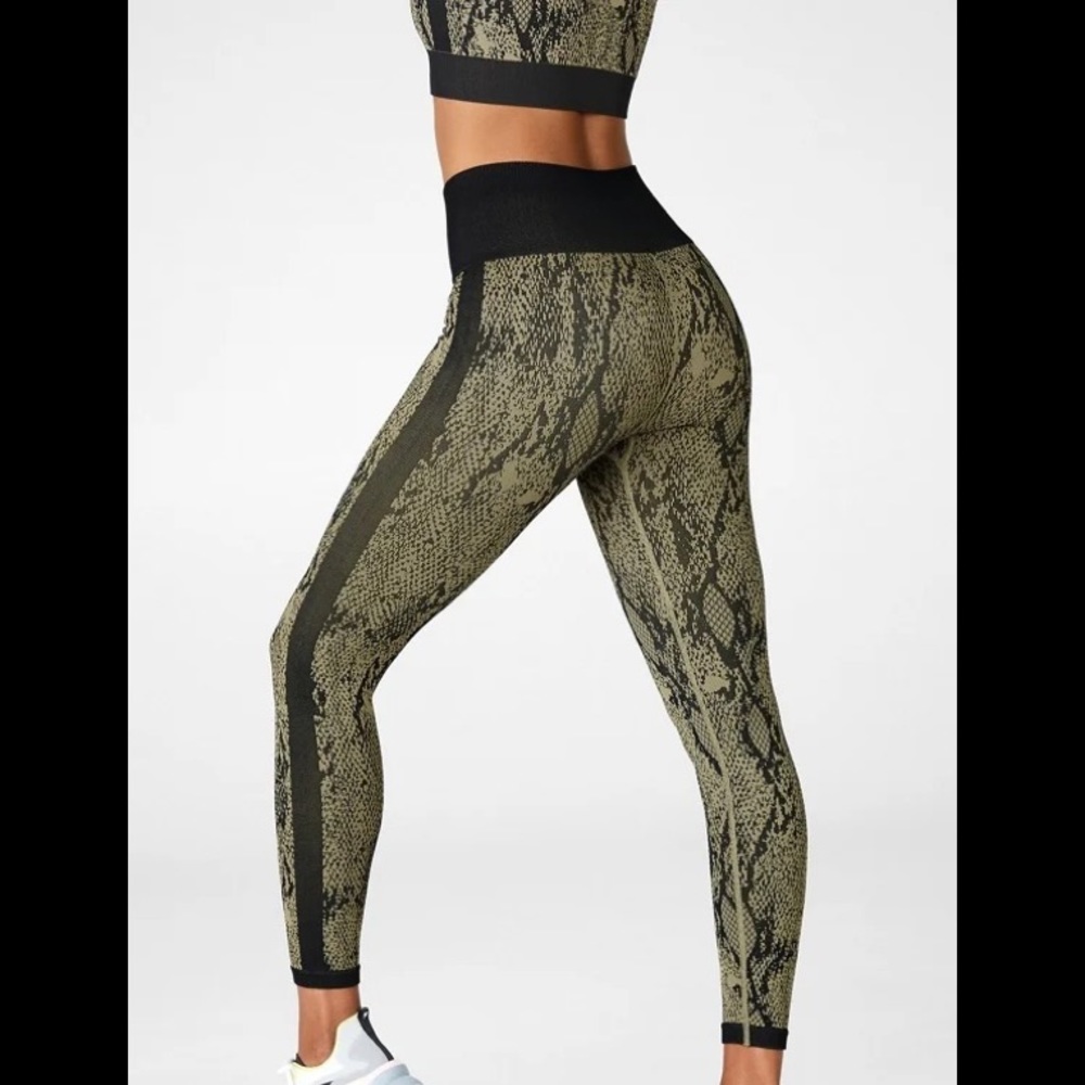 Fabletics Sets - image 1